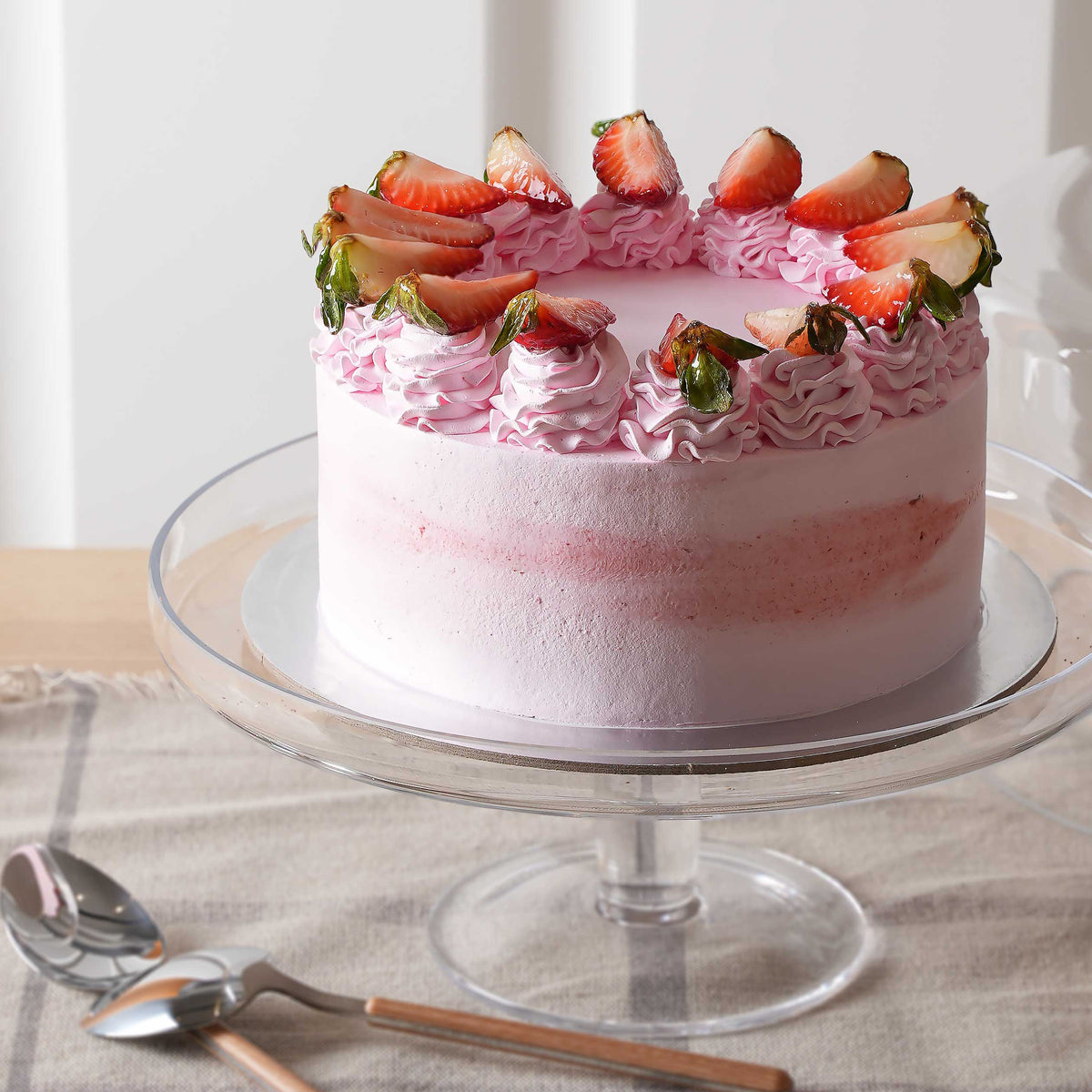 Vanilla Strawberry Cake